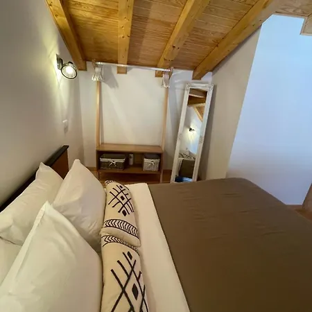 Dona Irene Al 아파트